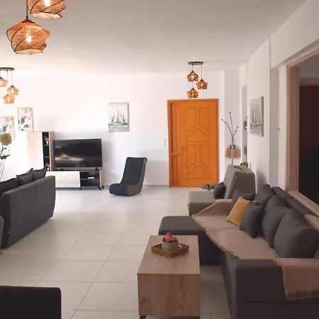 Villa Papachristos *
